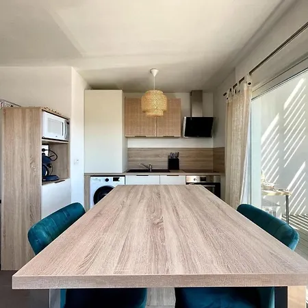 Appartamento 2 Bedroom Sea View