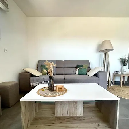 Appartamento 2 Bedroom Sea View *